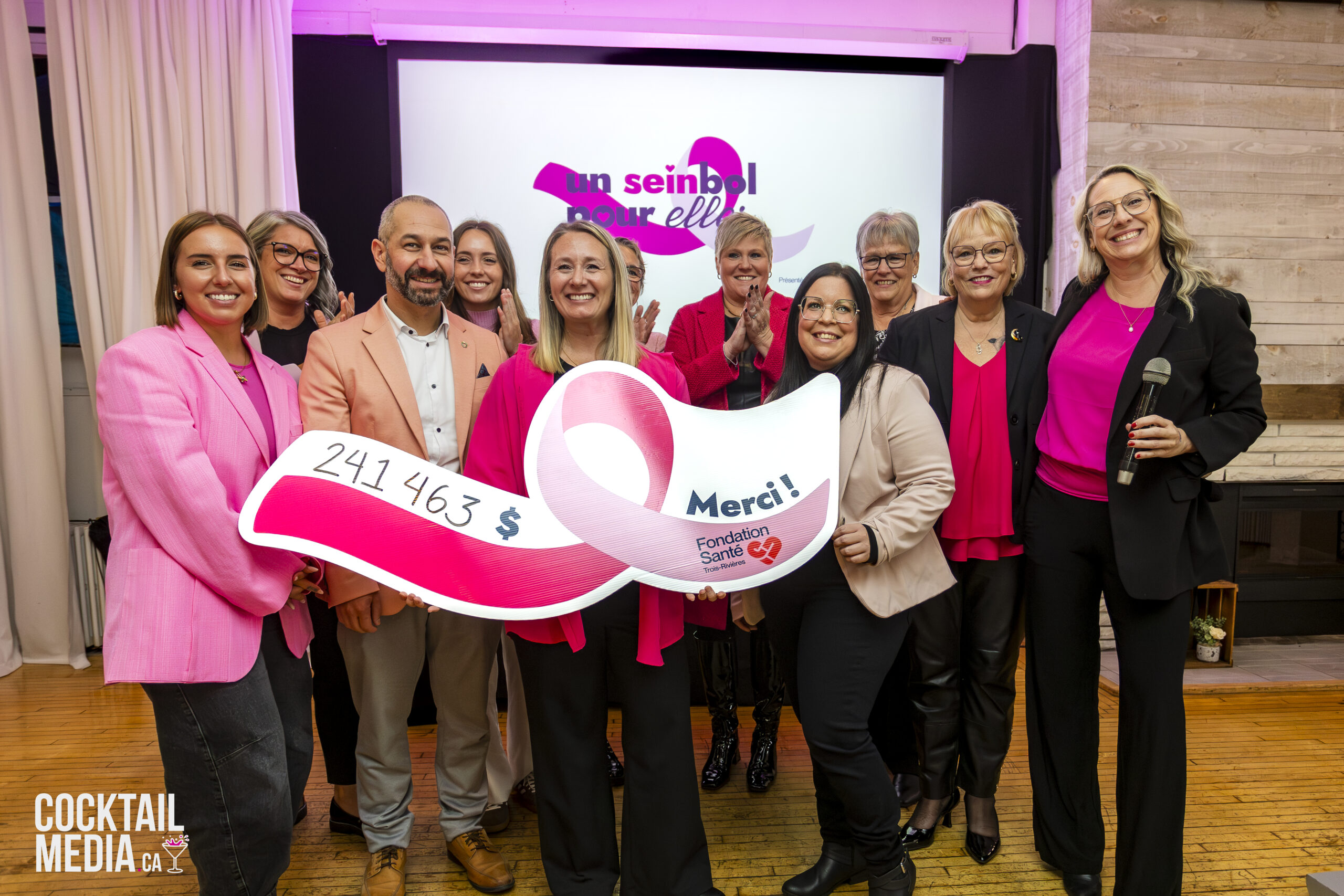 Photo-devoilement-Un seinbol pour elles 2025